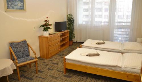 Twin Room with Shared Bathroom