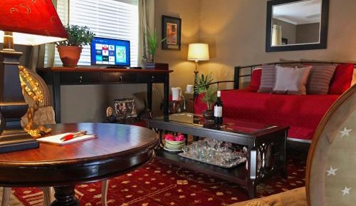 Deluxe King Suite