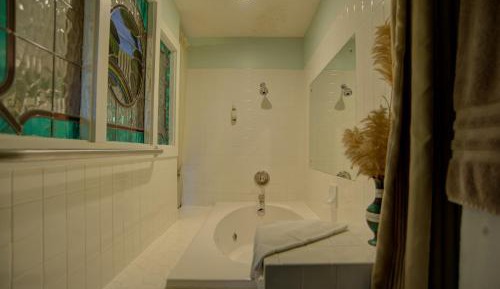Deluxe King Room with Balcony