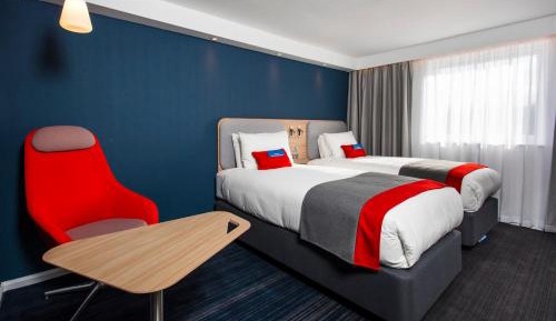 Standard Twin Room with Free Hot Breakfast