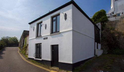 Three-Bedroom Townhouse