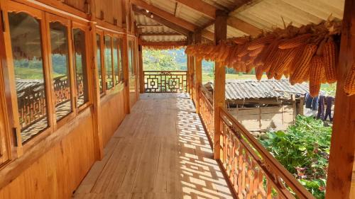 Family Room with Garden View