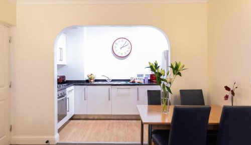 Two-Bedroom Apartment (4 Adults)