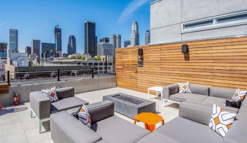 Two-Bedroom Deluxe Apartment