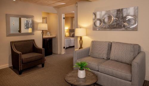 Standard Double Suite