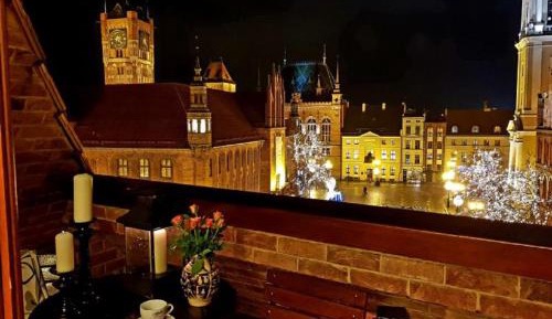 Apartment with Balcony and Old Town View