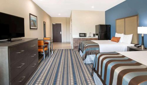 King Studio Suite with Roll In Shower - Mobility Accessible/Non-Smoking