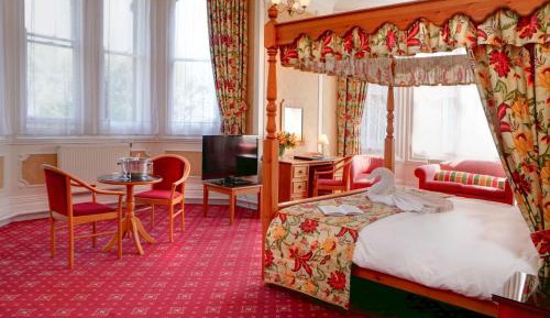 Four Poster Suite 