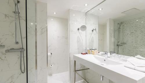 Classic Double Room - with 1h free Swimming Pool 