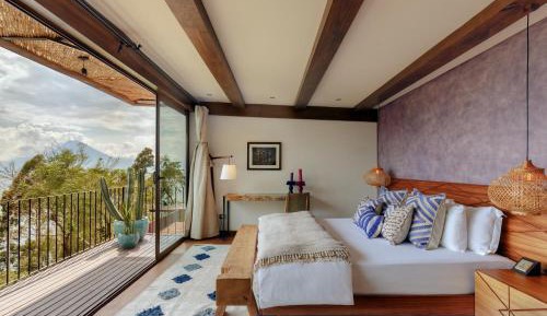 Santa Clara Suite with Balcony