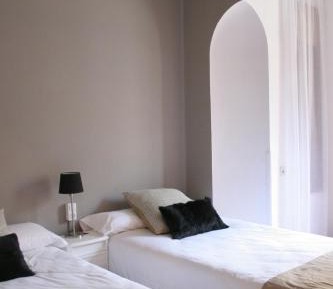 Twin Room with Shared Bathroom