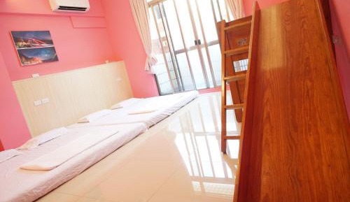 Deluxe Family Suite
