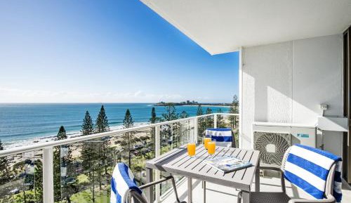 Superior One-Bedroom Apartment- Beach front