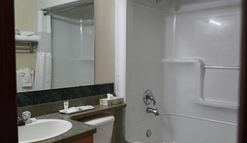 Deluxe Two-Bedroom Suite - Non Pet Friendly