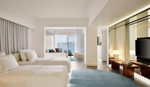 Ultra Suite with Sea View