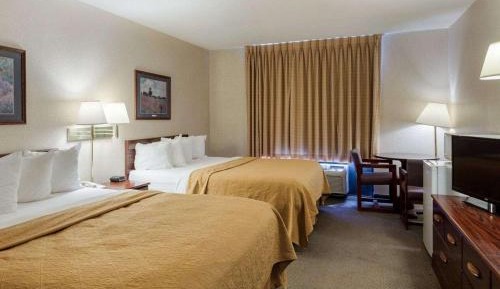Queen Room with Two Queen Beds - Smoking