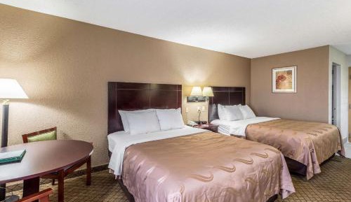 Queen Room with Two Queen Beds - Non-Smoking