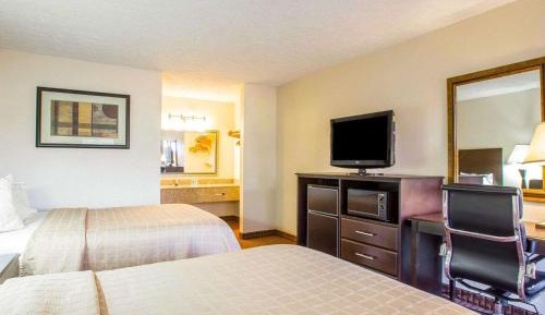 Queen Room with Two Queen Beds - Non-Smoking