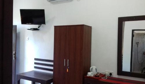 Deluxe Double Room with Balcony & Canal View