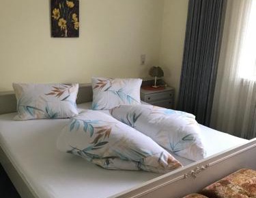 One-Bedroom Apartment with Balcony