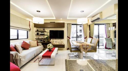 Apartment with Garden View