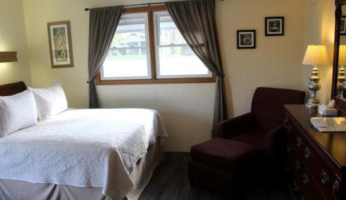 Standard Queen Room