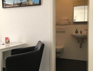 Studio (2 Adults)