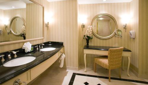Rendezvous Tower Premier King Room