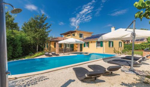 Deluxe Villa 84