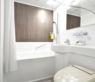 Standard Hollywood Twin Room with Extra Bed - No View - Non-Smoking