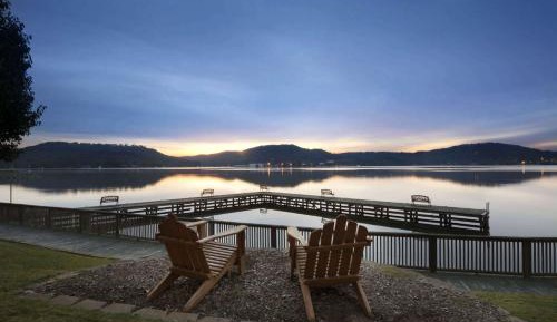 King Room with Mobility Access - LAKEVIEW