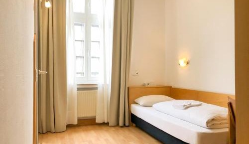 Single Room including Parking