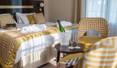 Charleston Room