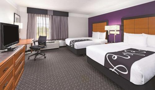 Double Room with Two Double Beds - Disability Access