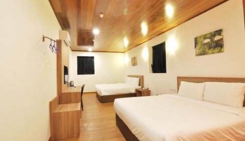 Deluxe Family Room
