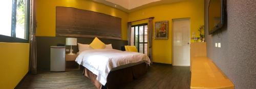 Deluxe Double Room with Shower