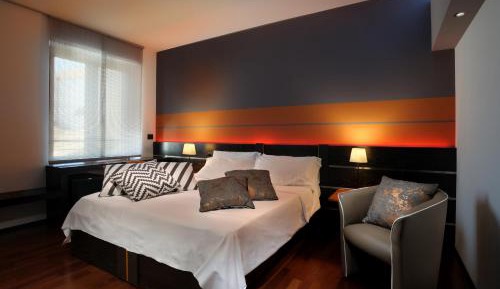 Double or Twin Room with Private Bathroom