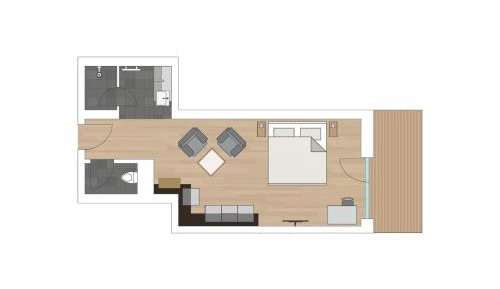 Studio with Balcony and Mountain View