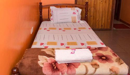 Single Room with Shared Shower and Toilet
