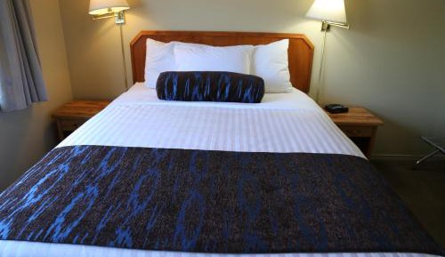 Queen Suite - Non Pet Friendly