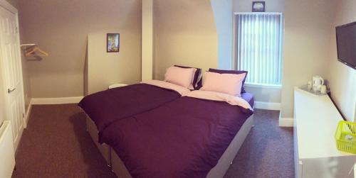 Double or Twin Room with Bathroom