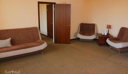 Superior King Suite