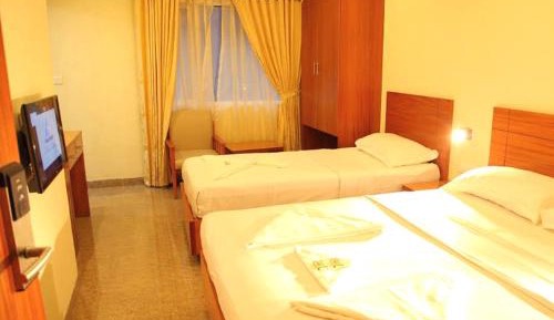 Deluxe Family Room