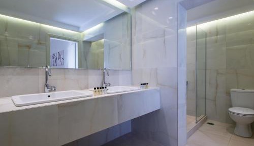 Suite With Balcony (Cabana Sky Superior)