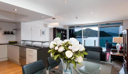 Oxleys 506 three Penthouse Apartment (Sleeps 6)
