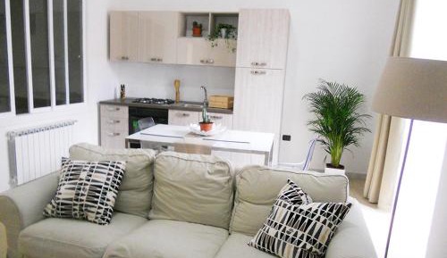 One-Bedroom Apartment - Split Level