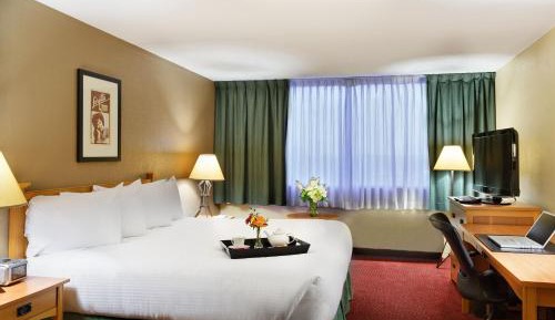 Club King Room