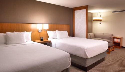 Queen Room with Two Queen Beds, Sofa Bed and Accessible Tub