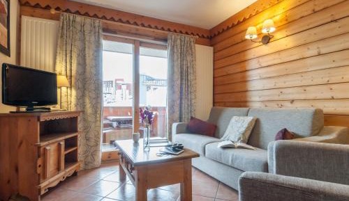 Three-Bedroom Apartment (8 People)