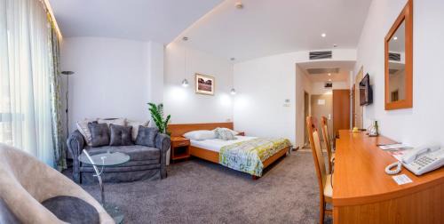 Comfort Triple Room